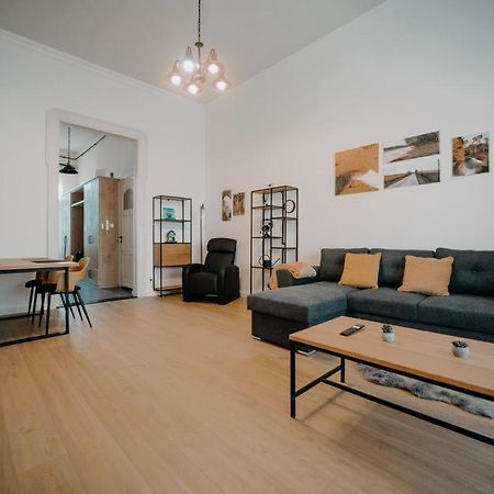 Volenter Lux Apartment Zero Baja Bagian luar foto
